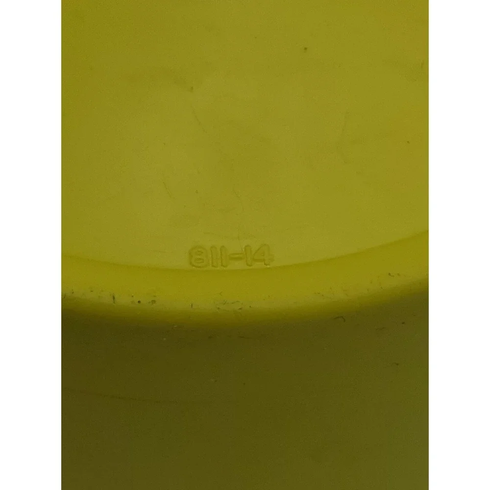 Tupperware Vtg MCM Yellow Servalier Canister #811-14 & Press On‎ Lid 812-44  6